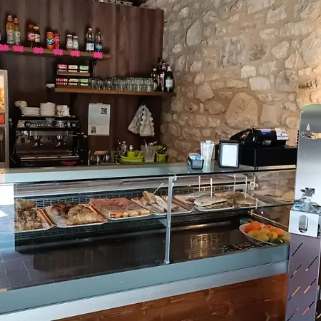 Affittacamere Borgo Dei Sassi Di Roccamalatina - Room&breakfast