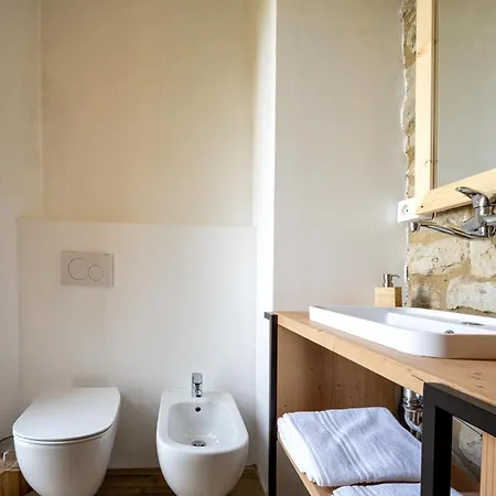 Affittacamere Borgo Dei Sassi Di Roccamalatina - Room&breakfast Rocca Malatina