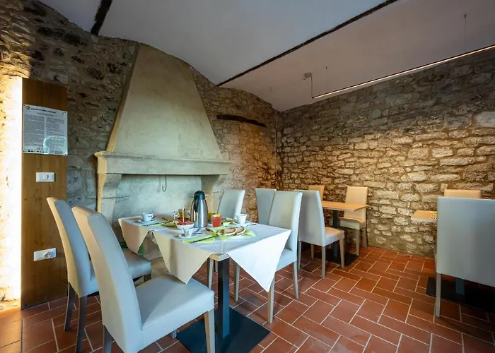 Borgo Dei Sassi Di Roccamalatina - And Breakfast