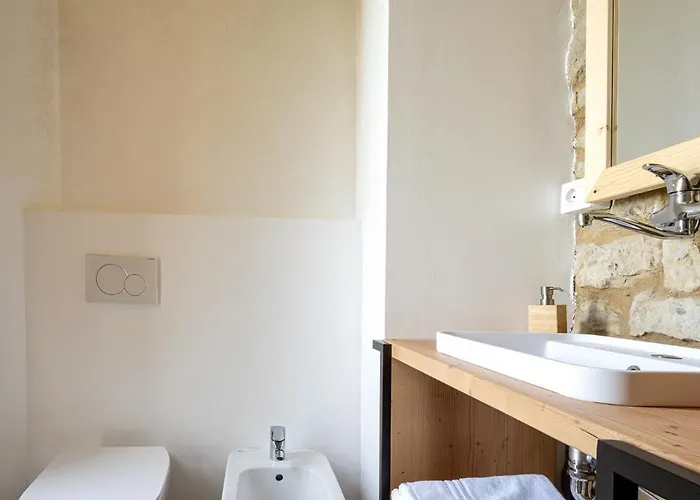 Maison d'hôtes Borgo Dei Sassi Di Roccamalatina - And Breakfast Rocca Malatina